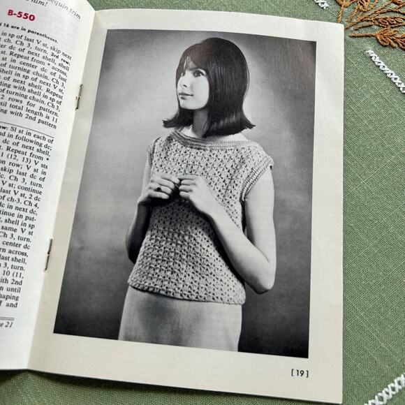 Vintage 1960s Knitting Pattern Book - Teen Fashion Sweaters & Accessories - Picture 9 of 14